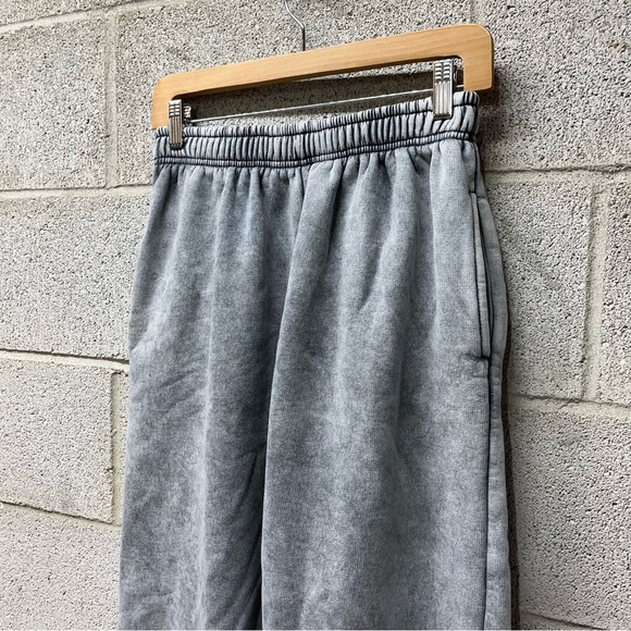 Pretty Little Thing Wide Leg Acid Wash Gray Sweatpants - Picture 2 of 8